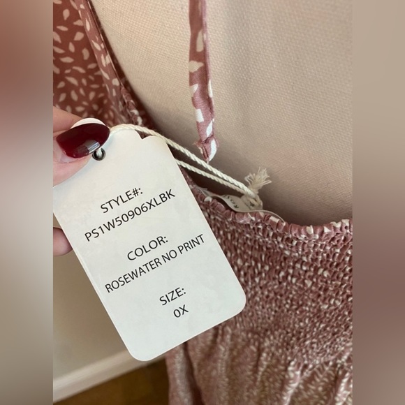 Plus Dress - Picture 4 of 5